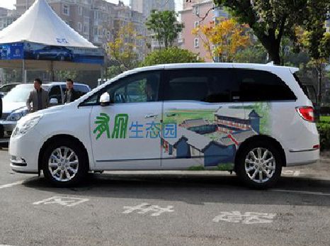 楚雄户外车贴喷绘如何保持效果?